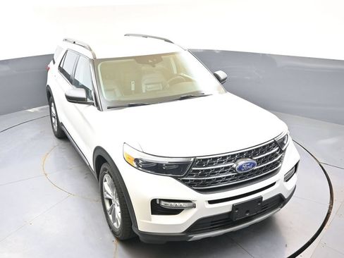 Used 2021 Ford Explorer XLT w/ Equipment Group 202A RWD image 44