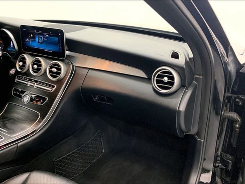 Used 2019 Mercedes-Benz C 300 Sedan image 27