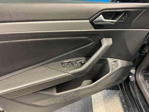 Certified 2024 Volkswagen Jetta Sport FWD image 7