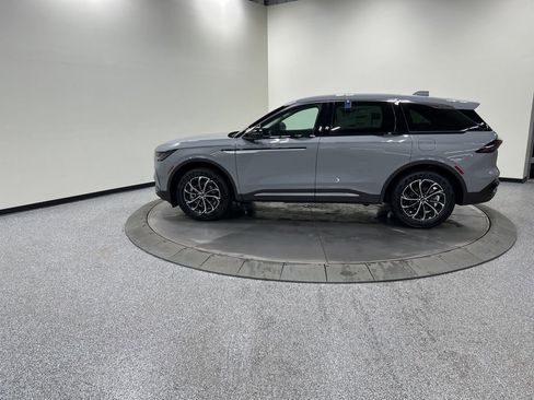 New 2026 Lincoln Nautilus Premier w/ Equipment Group 102A AWD/4WD image 9