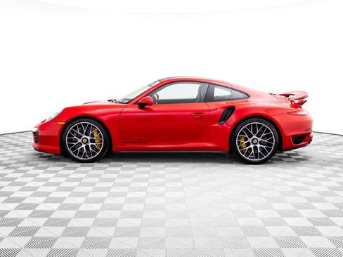 Used 2014 Porsche 911 Turbo S image 2