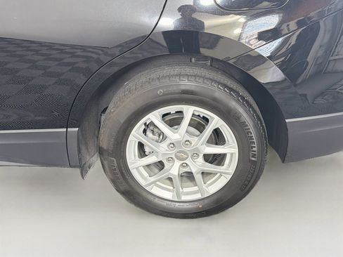Used 2024 Chevrolet Equinox LT FWD image 11