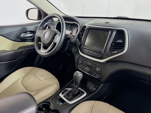 Used 2016 Jeep Cherokee Limited w/ Luxury Group image 29