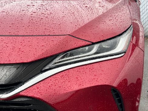 Used 2022 Toyota Venza XLE AWD/4WD image 11