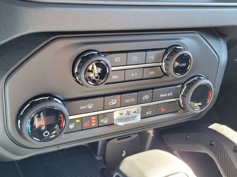 New 2025 Ford Bronco Raptor image 17