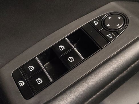 Used 2023 MAZDA MAZDA3 s image 27