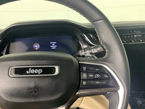 Used 2023 Jeep Grand Cherokee 4WD 4xe w/ Luxury Tech Group II image 21