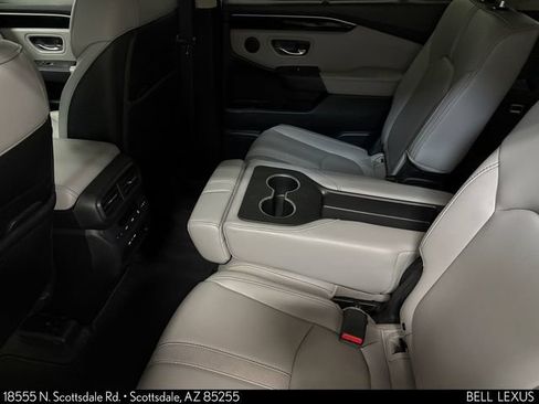 Used 2024 Honda Pilot Touring image 22