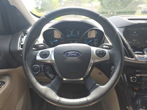 Used 2015 Ford Escape Titanium FWD image 16
