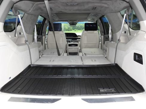 Used 2023 Cadillac Escalade ESV Premium Luxury Platinum w/ Heavy-Duty Trailer Package AWD/4WD image 54