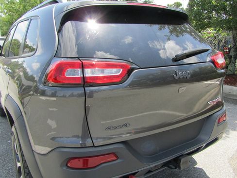 Used 2014 Jeep Cherokee Trailhawk w/ Comfort/Convenience Group image 6
