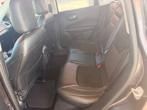 Used 2018 Jeep Compass Latitude w/ Popular Equipment Group AWD/4WD image 10