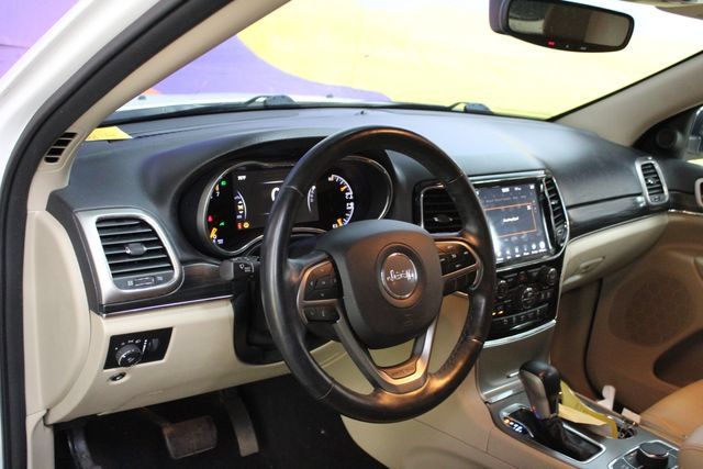 Used 2020 Jeep Grand Cherokee Limited AWD/4WD image 14