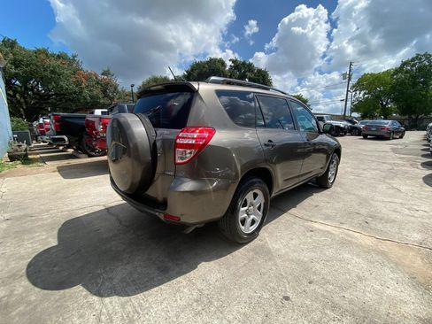 Used 2011 Toyota RAV4 4WD w/ Base L4 Extra Value Pkg image 6