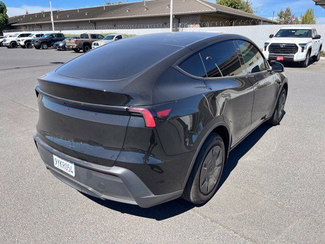 Used 2026 Tesla Model Y 2WD image 3
