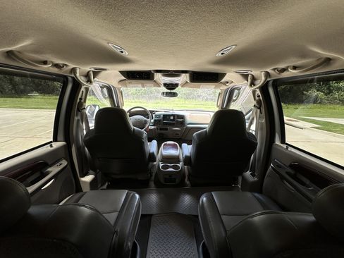 Used 2004 Ford Excursion Eddie Bauer image 9