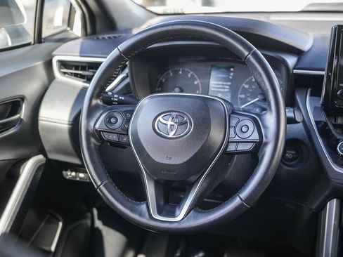 Used 2024 Toyota Corolla Cross AWD Hybrid w/ Moonroof Package image 15
