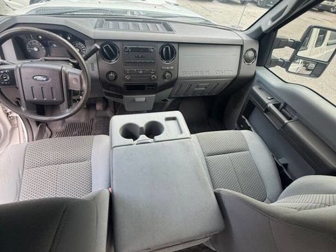 Used 2016 Ford F250 XL w/ Power Equipment Group image 12