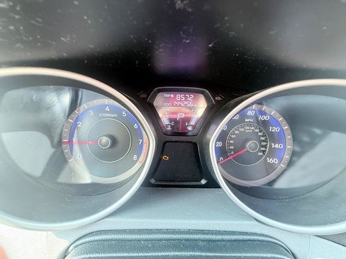 Used 2013 Hyundai Elantra Limited FWD image 15