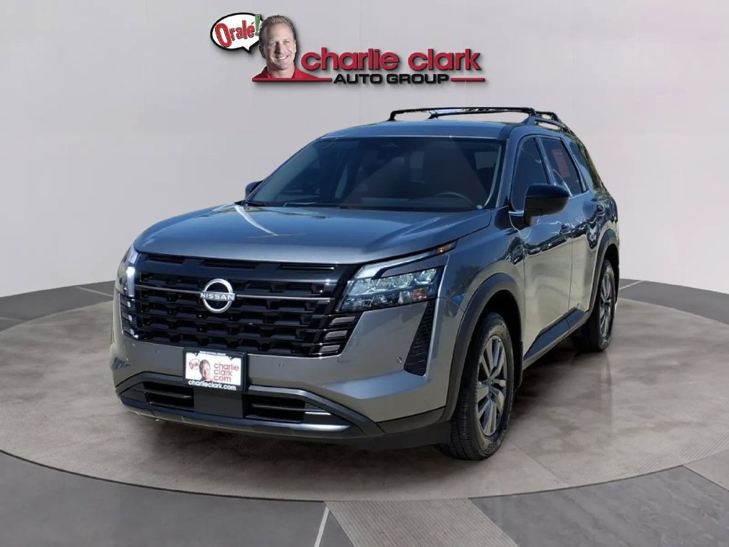 Certified 2026 Nissan Pathfinder SV FWD image 1