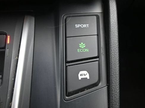 Used 2022 Honda CR-V Touring image 33