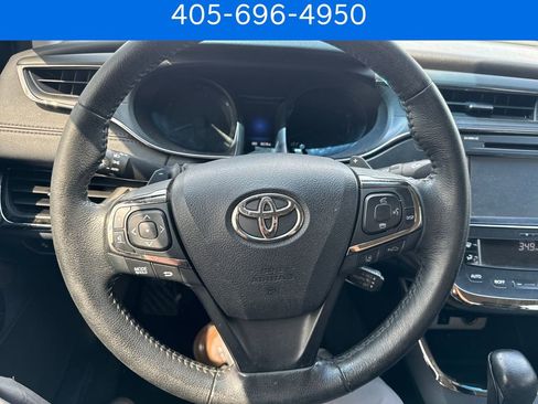 Used 2017 Toyota Avalon XLE FWD image 18