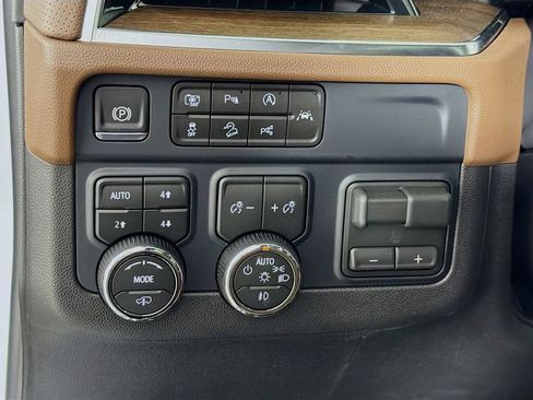 New 2026 Chevrolet Tahoe High Country AWD/4WD image 10