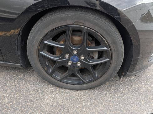 Used 2016 Ford Focus SE w/ Equipment Group 201A image 3