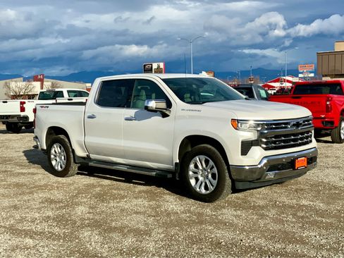 Used 2022 Chevrolet Silverado 1500 LTZ w/ LTZ Premium Package image 7