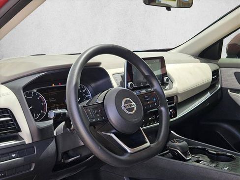 Used 2021 Nissan Rogue SV FWD image 13