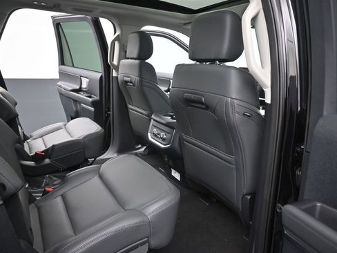 New 2026 Ford Expedition Active RWD image 10