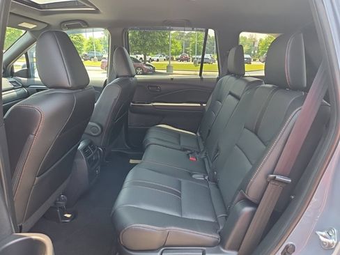 Used 2023 Honda Passport TrailSport image 11