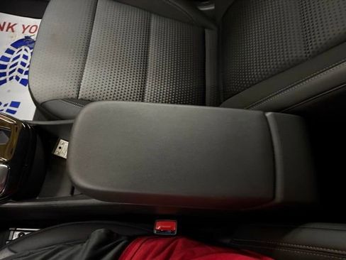 Used 2025 Chevrolet Trax LT w/ LT Convenience Package image 46