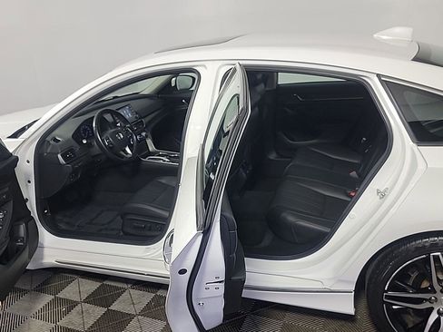 Certified 2022 Honda Accord Touring image 15