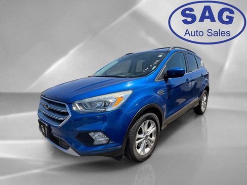 Used 2017 Ford Escape SE w/ Equipment Group 201A FWD image 5