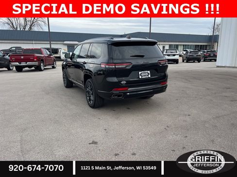 New 2025 Jeep Grand Cherokee L Summit w/ Obsidian Package image 13