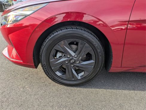 Certified 2023 Hyundai Elantra SEL image 9