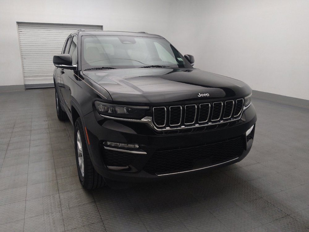 Used 2023 Jeep Grand Cherokee Limited w/ Trailer Tow Prep Group (B) AWD/4WD image 13