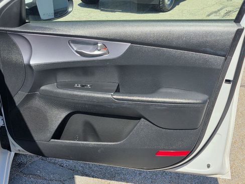 Used 2022 Kia Forte LXS FWD image 24