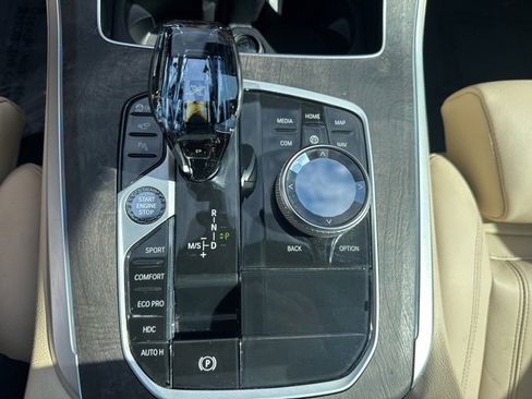 Used 2022 BMW X5 xDrive40i w/ Executive Package image 25