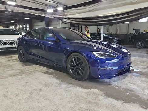 Used 2023 Tesla Model S Plaid image 3