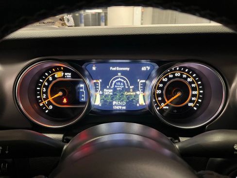 Used 2021 Jeep Wrangler Unlimited Sport image 18