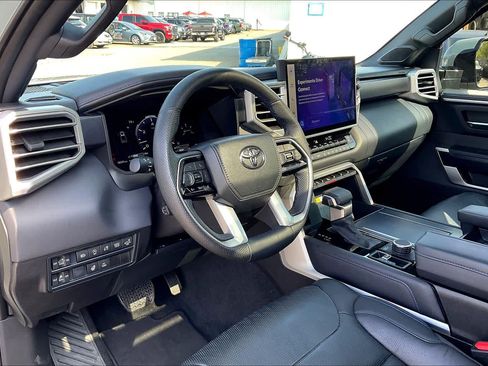 Used 2024 Toyota Tundra Platinum AWD/4WD image 18
