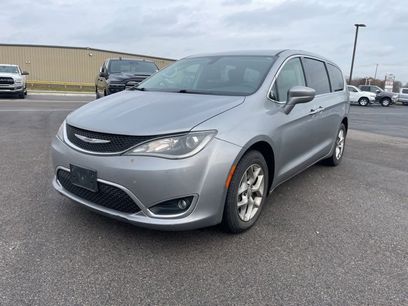 Used 2020 Chrysler Pacifica Touring w/ Tire & Wheel Group