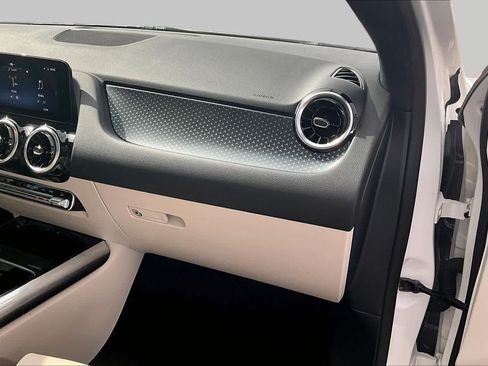 Certified 2026 Mercedes-Benz GLA 250 4MATIC image 19