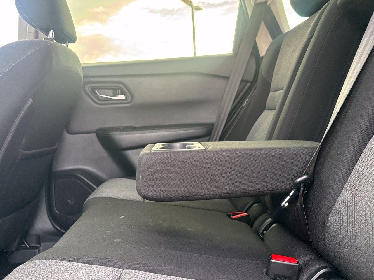 Certified 2025 Nissan Rogue SV FWD image 41