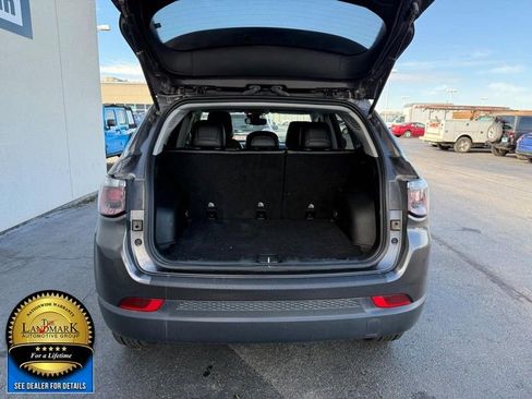 Used 2022 Jeep Compass Latitude image 18