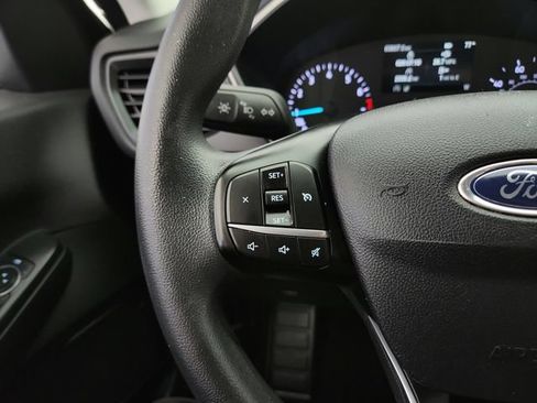 Used 2022 Ford Escape SE FWD image 19