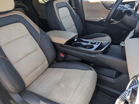 Used 2026 Chevrolet Equinox ACTIV w/ Convenience Package III image 11