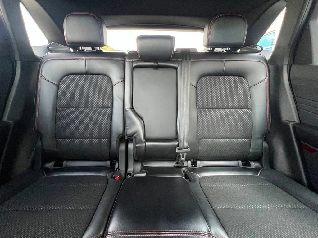 Used 2025 Ford Escape ST-Line FWD image 9